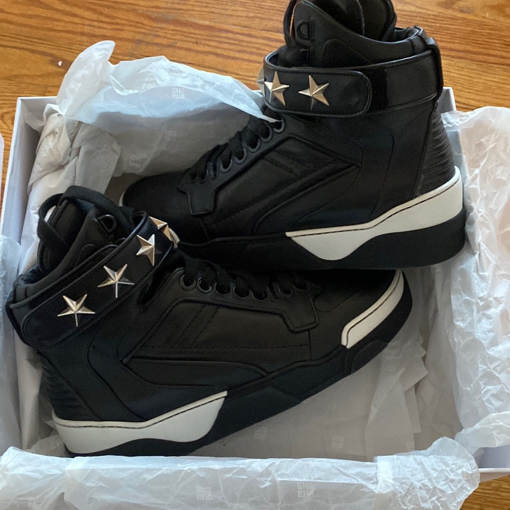 Men’s Givenchy Sneakers